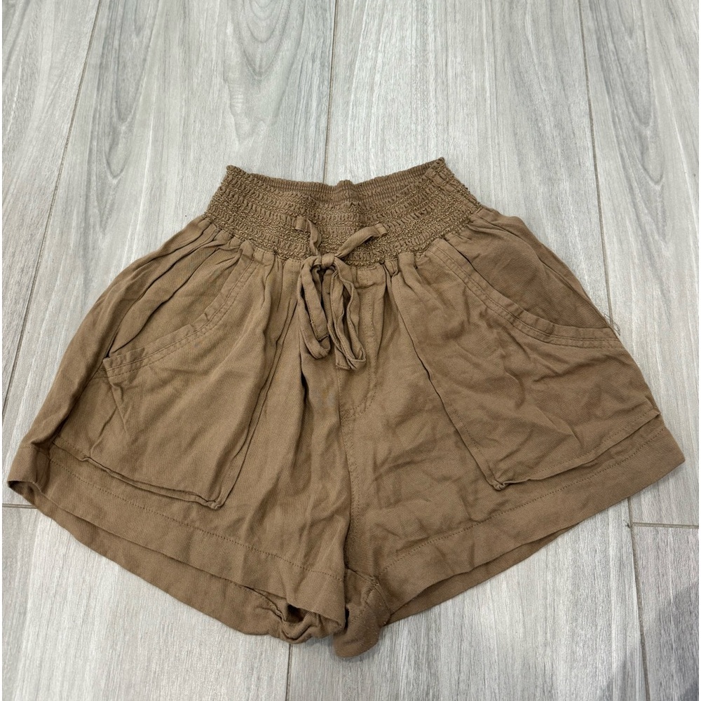 Olive color, flowy shorts from SHEIN. Never worn, and size medium! - Picture 2 of 2